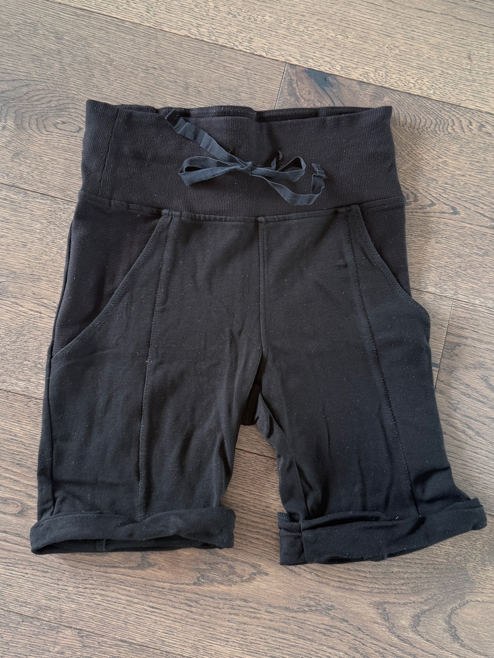 Wilfred Black Biker Shorts, Size S, High Waist